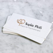 Logodesign für eine Psychotherapeutische Praxis mit Initialen auf e